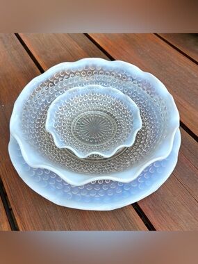 Vintage Anchor Hocking Moonstone Hobnail Glass Set of Three Bowls and Plate
